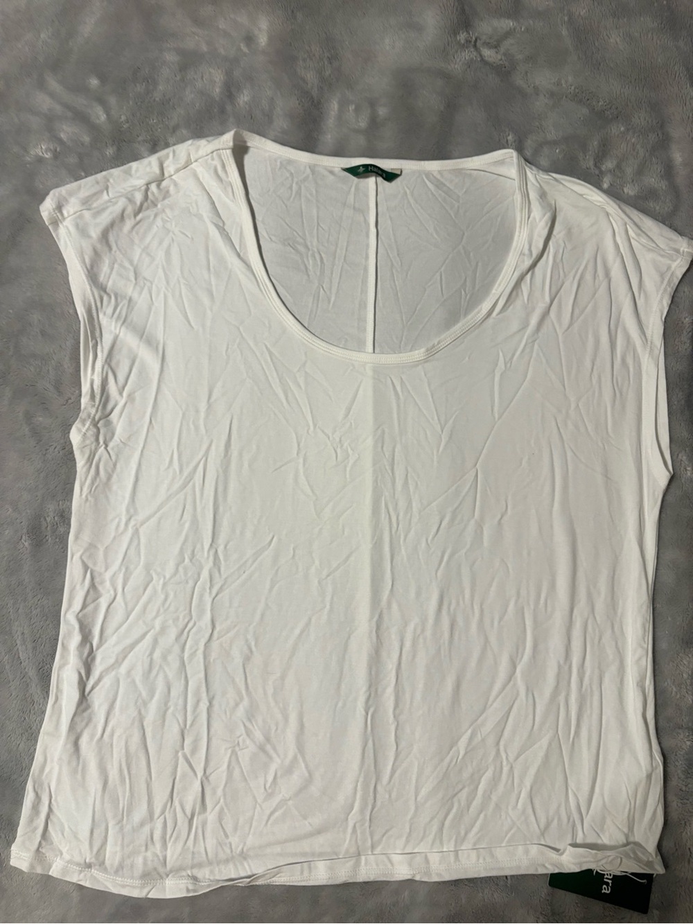 NWT Women’s White Tee
